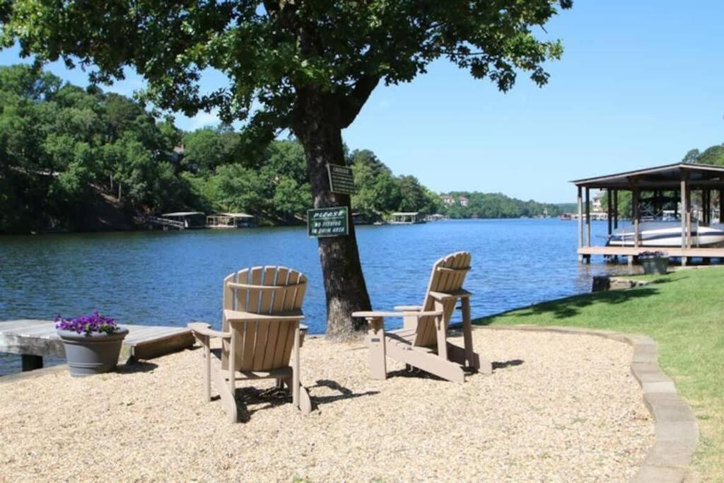 #02 - Unique Lakeside Studio Cottage- Pet Friendly Хот-Спрингс Экстерьер фото