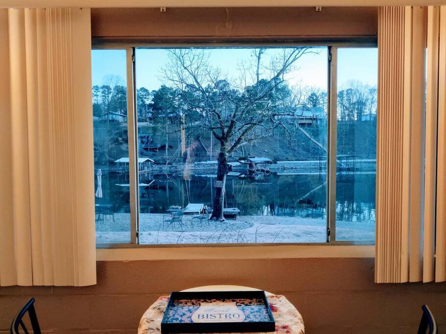 #02 - Unique Lakeside Studio Cottage- Pet Friendly Хот-Спрингс Экстерьер фото